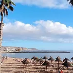 Casa Lorenzo - En Playa De Americas * 美洲海滩